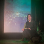 Premiere von „Hexe Rosanna und der geheime Ort“ im Altstadttheater Köpenick mit Loretta Müller unter der Regie von Benjamin Stoll