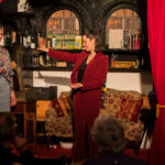 Allison Wonder „Magie der Entzauberung“ im Altstadttheater Köpenick