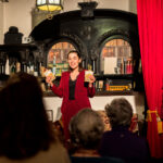 Allison Wonder „Magie der Entzauberung“ im Altstadttheater Köpenick