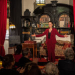 Allison Wonder „Magie der Entzauberung“ im Altstadttheater Köpenick