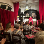 Nachtschattengeflüster mit Dana Bong im Altstadttheater Köpenick, die Komödie in Berlin