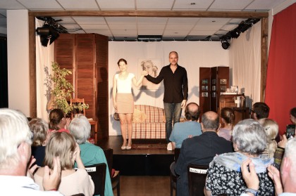 Premiere von Alle Frauen lieben KAI von und mit Loretta Müller und Benjamin Stoll im Altstadttheater Köpenick